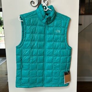 Men’s North Face Thermoball Vest. Size Small.
